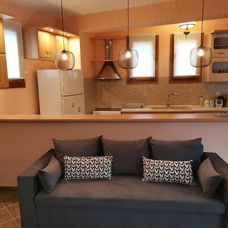 Christie'S Ground Floor Apartment By The Sea Kato Gatzea Eksteriør billede