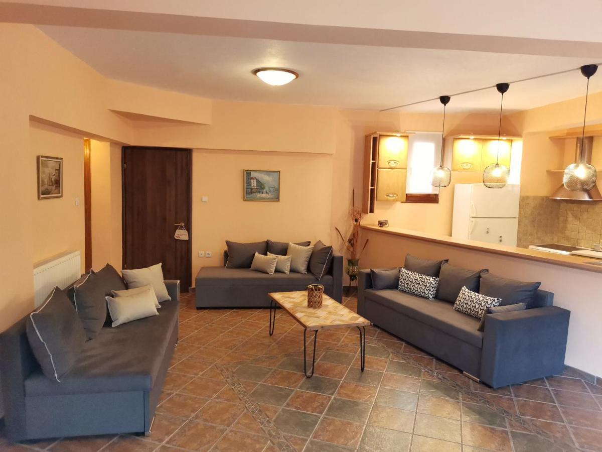 Christie'S Ground Floor Apartment By The Sea Kato Gatzea Eksteriør billede